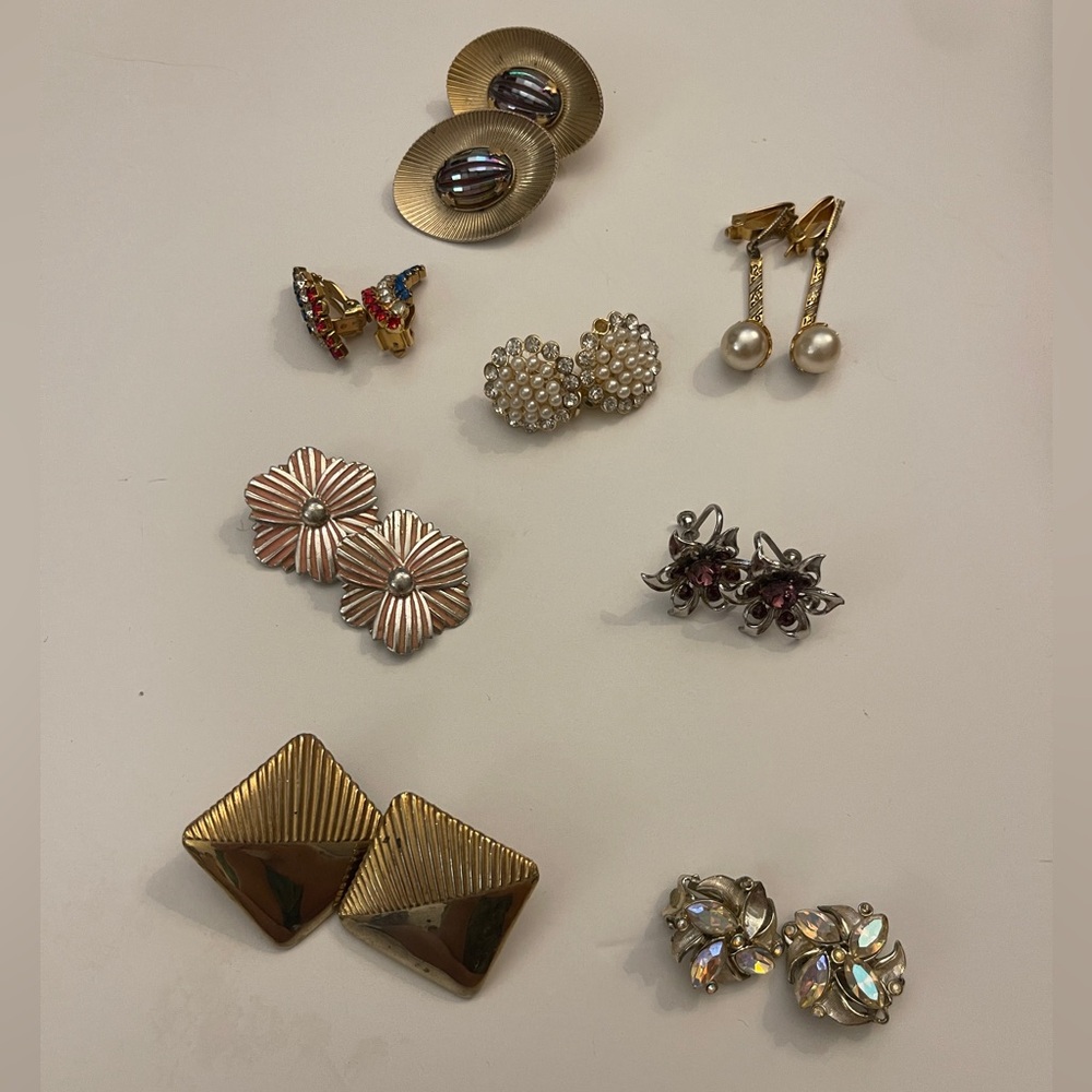 Vintage Clip On Earrings Set